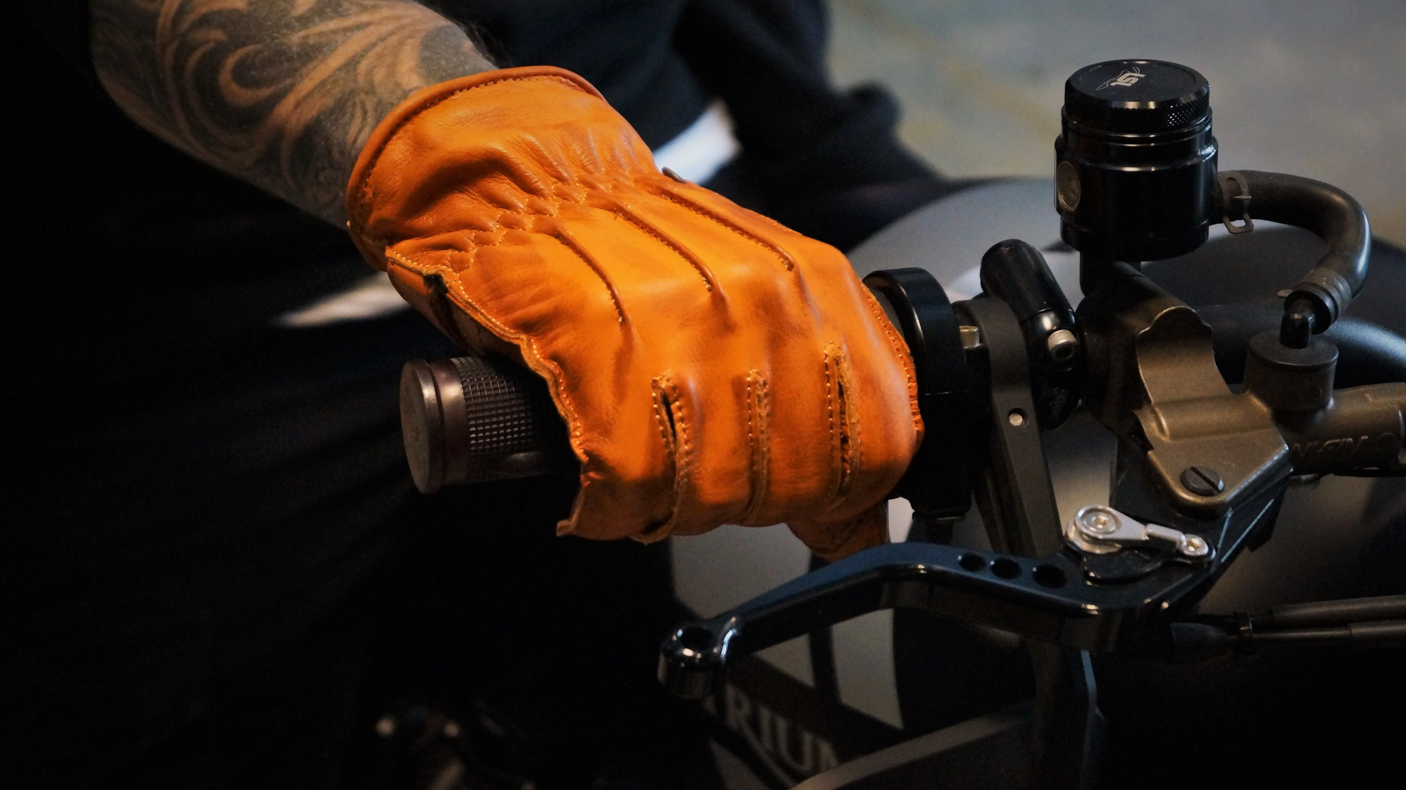 13 1/2 LOWLANDER GLOVES COGNAC - Image 5