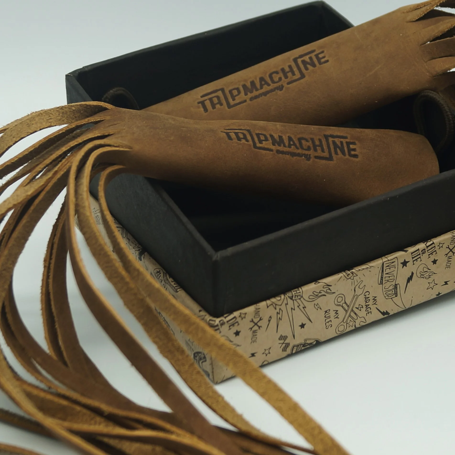 HANDLEBAR TASSELS - BROWN - Image 3