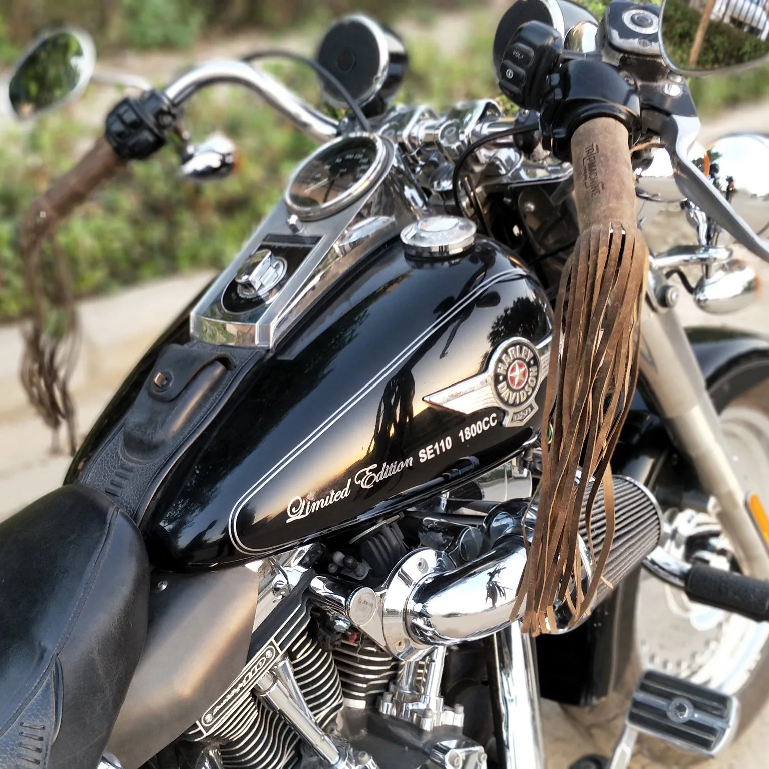 HANDLEBAR TASSELS - BROWN - Image 4